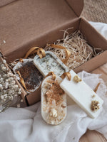 Naloži sliko v pregledovalnik galerije, Osvežilec zraka - sojine ploščice z eteričnimi olji
