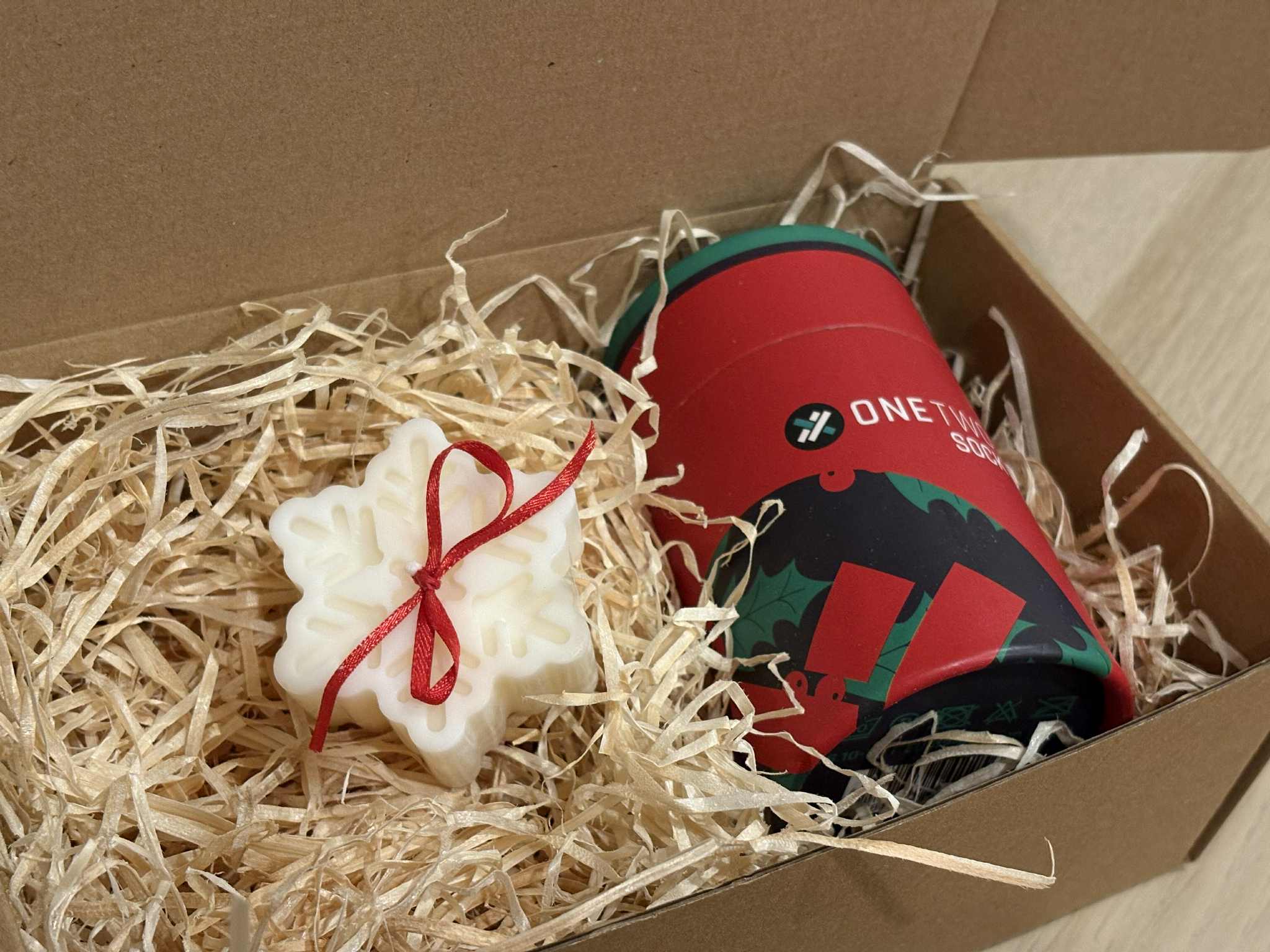 HYGEE Gift - Christmas candle + Socks Mistletoe (2 size) (Copy)