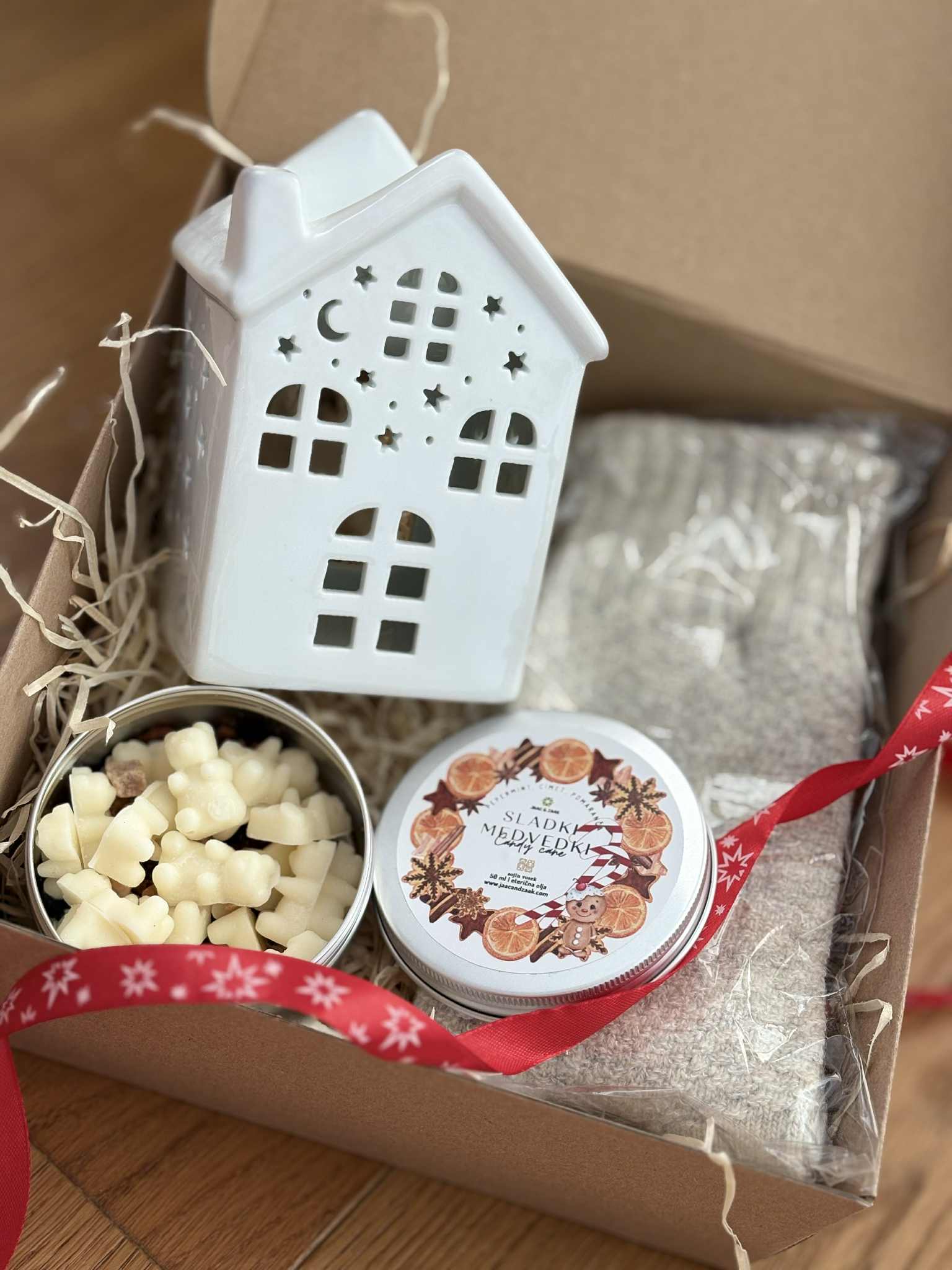 Christmas PRESENTS - WHITE HOUSE + WAX MELTS  + Wool Socks Fuzzy Beige/Rose M (Size 36-41)