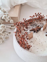 Load image into Gallery viewer, Soy floral candle in cement jar – Woody aroma
