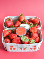 Load image into Gallery viewer, Mini scented soy candles, Strawberry

