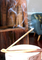 Load image into Gallery viewer, Palo Santo Large Incense Sticks - Chipre
