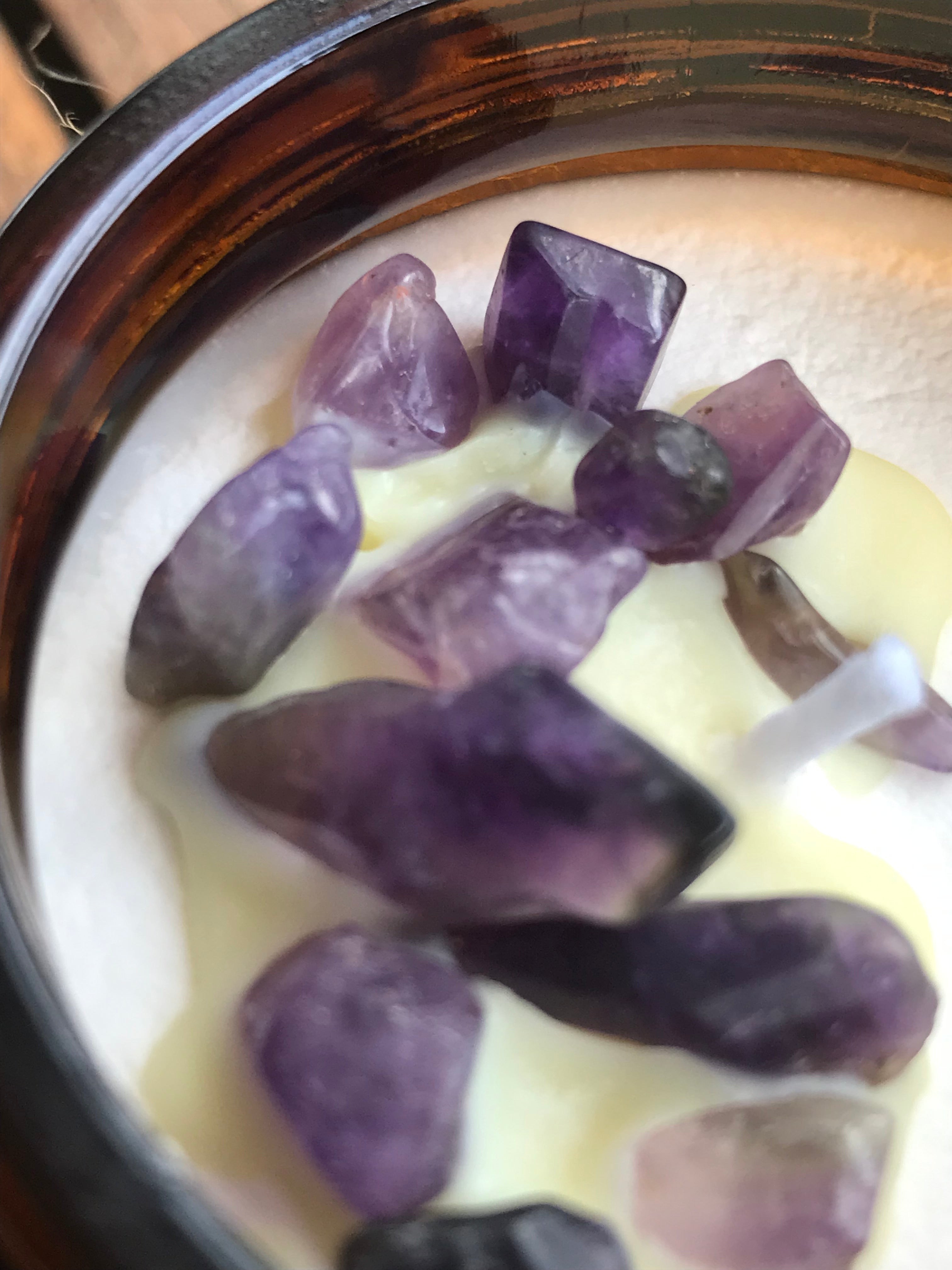 Aroma Candle with Crystals (Amethyst)