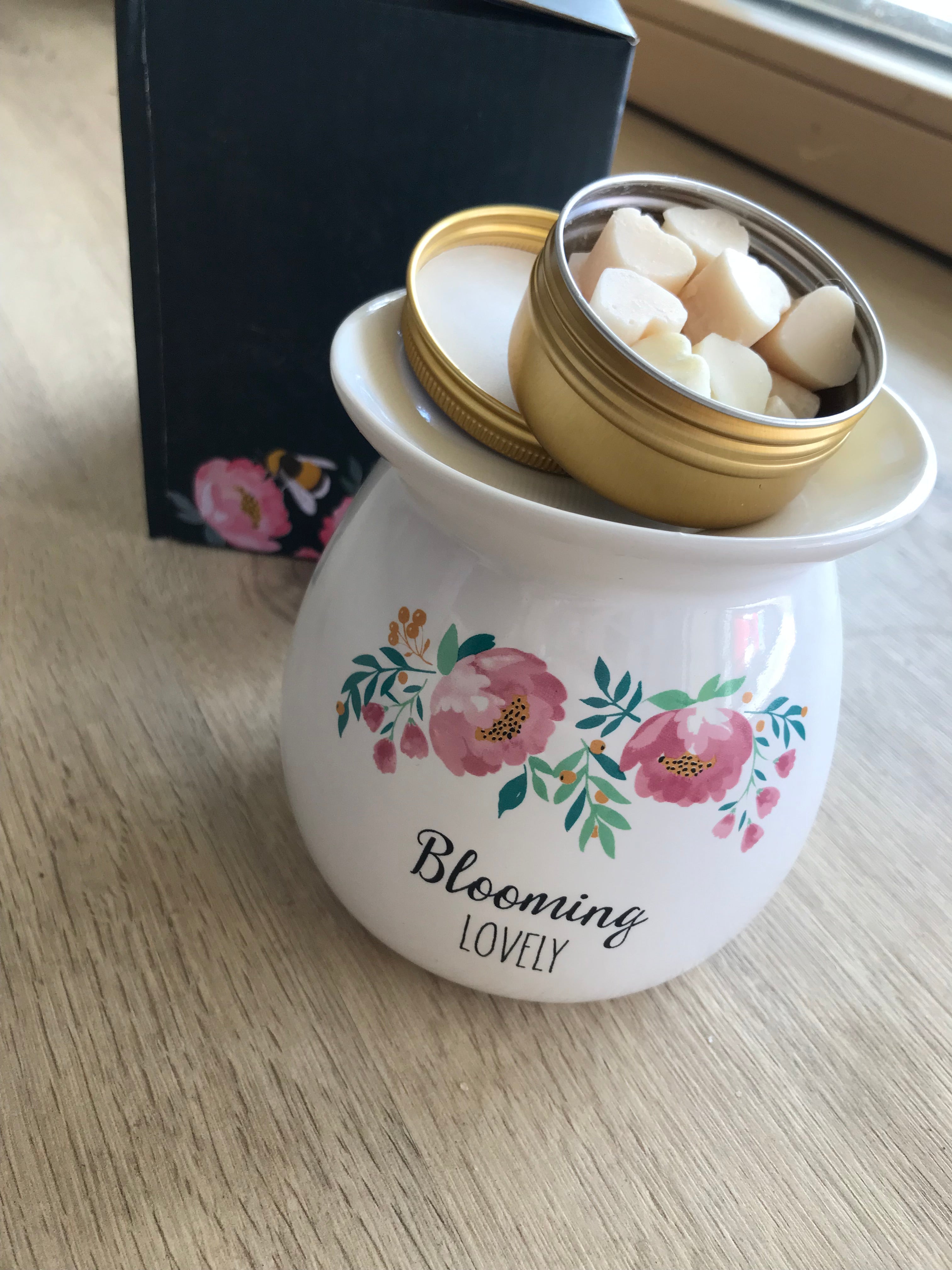 LARGE BLOOMING WAX MELT BURNER GIFT SET CLEARANCE (used with candles)