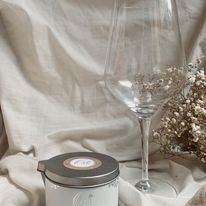 Masažna sveča Orli
PROTI STRESU (grenivka, pačuli, rosewood)